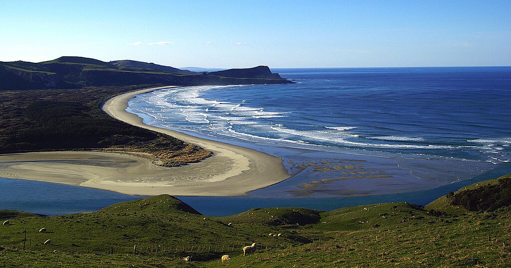 The Otago Peninsula – a paradise for wildlife and natural beauty of New Zealand 1 Otago Peninsula – a paradise for wildlife and natural beauty in New Zealand - Ulrich Lange, Dunedin, New Zealand, CC BY-SA 3.0, via Wikimedia Commons