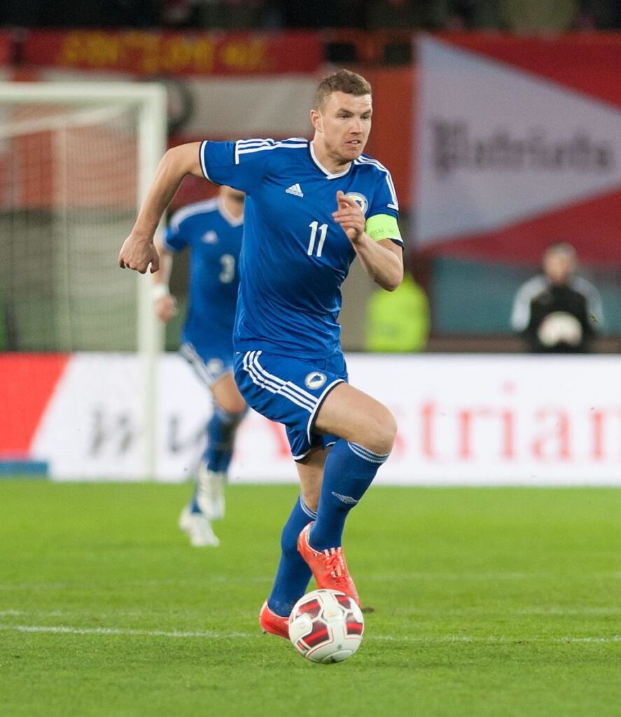 Edin Džeko reprezentacija Bosne i Hercegovine - User:Ailura, CC BY-SA 3.0 AT, via Wikimedia Commons