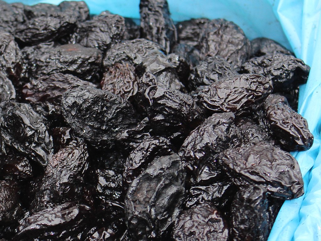 Brzi lijek za tvrdu stolicu - prirodno rješenje za bolji rad crijeva 3 Suhe šljive (prunes) - Emőke Dénes, CC BY-SA 4.0, via Wikimedia Commons