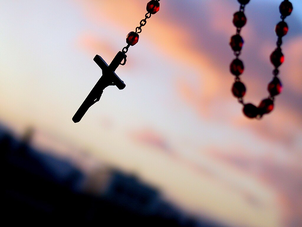 Kako se moli krunica - potpuni vodič za sve vrste 4 Kako moliti krunicu - savjeti za meditaciju i koncentraciju - Juni from Kyoto, Japan, CC BY 2.0, via Wikimedia Commons