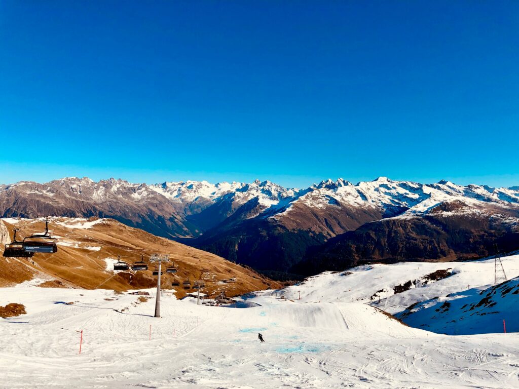 lukas spirig HrLN1KnnBSc unsplash