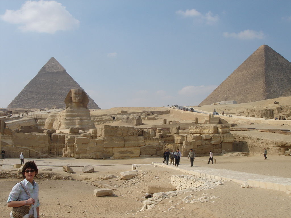Travel to Egypt - Everything You Need to Know Before Departure 3 Pyramids of Giza and the Sphinx in Egypt - Dokmak at the English-Language Wikipedia, CC BY-SA 3.0, Via Wikimedia Commons