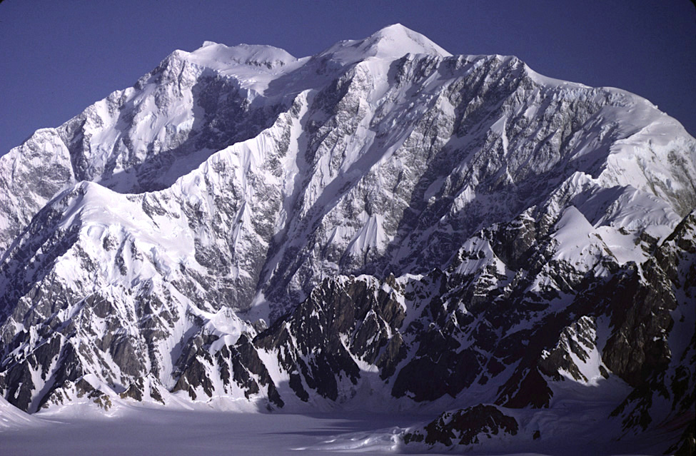 Mount Logan – Najviša planina Kanade i čudo Nacionalnog parka Kluane - Gerald Holdsworth, Public domain, via Wikimedia Commons