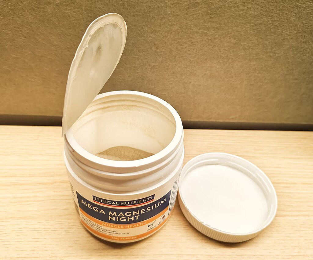 Best Magnesium for Sleep: Glycinate vs Citrate - Vack Xu, CC0, via Wikimedia Commons