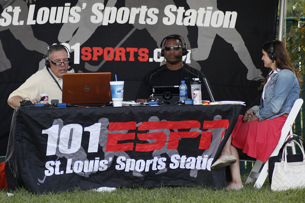 Michelle Smallmon Biography: Co-host of ESPN Radio - Johnmaxmena2, CC BY-SA 3.0 , via Wikimedia Commons