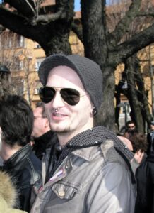 Damir Urban biografija: hrvatski rock glazbenik - Roberta F., CC BY-SA 3.0 , via Wikimedia Commons